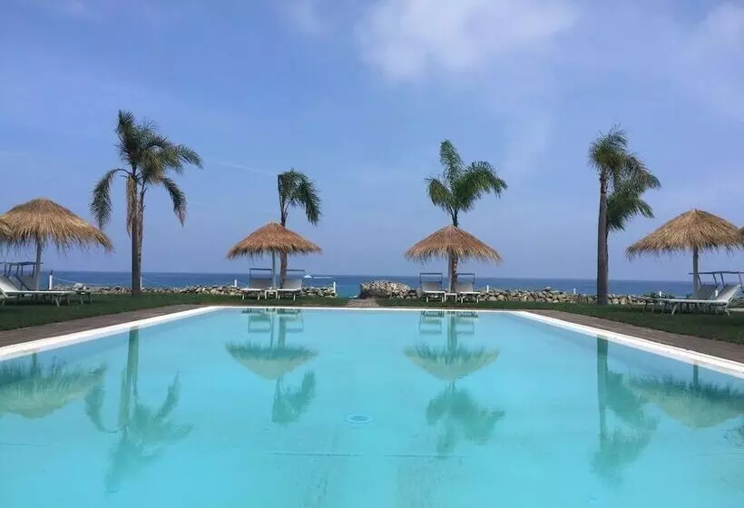 Отель Sunshine Beach Resort