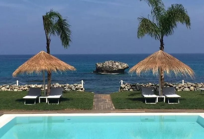 Отель Sunshine Beach Resort