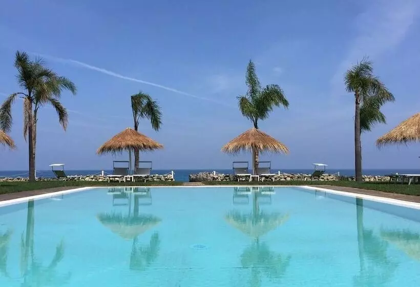 Отель Sunshine Beach Resort