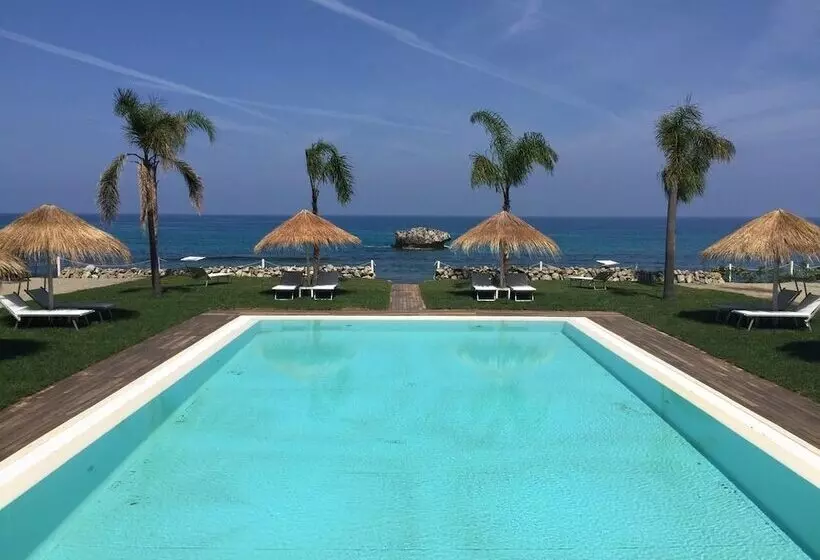 Отель Sunshine Beach Resort