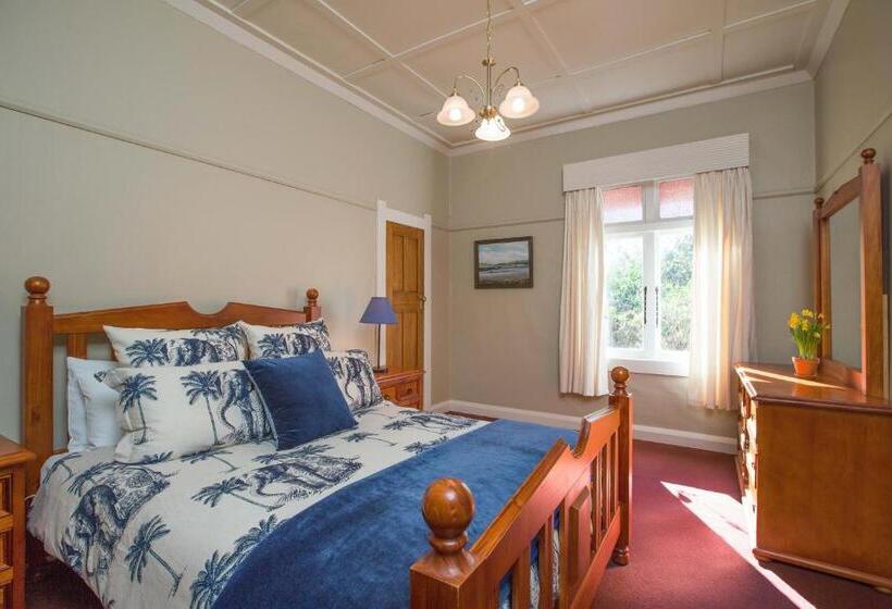 בית מלון כפרי Tairoa Lodge