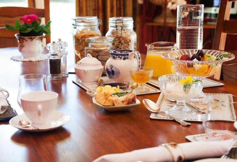 בית מלון כפרי Tairoa Lodge