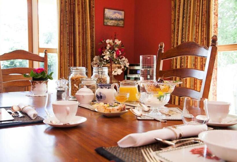 בית מלון כפרי Tairoa Lodge