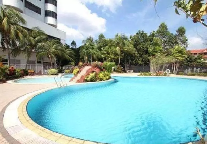 ホテル The Putra Regency