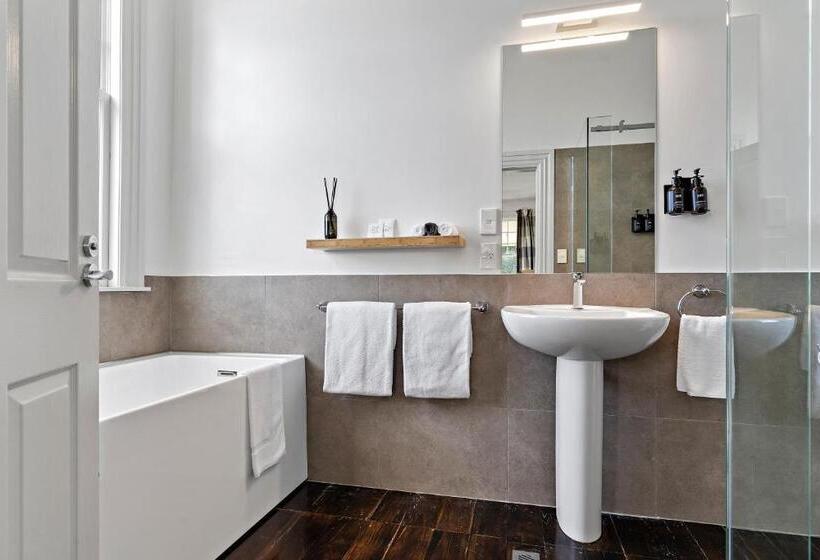 فندق The White Swan