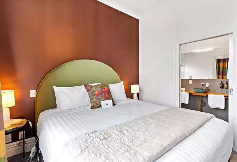 酒店 The White Swan