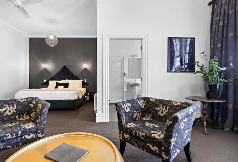 فندق The White Swan