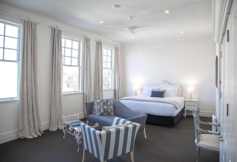 فندق The White Swan