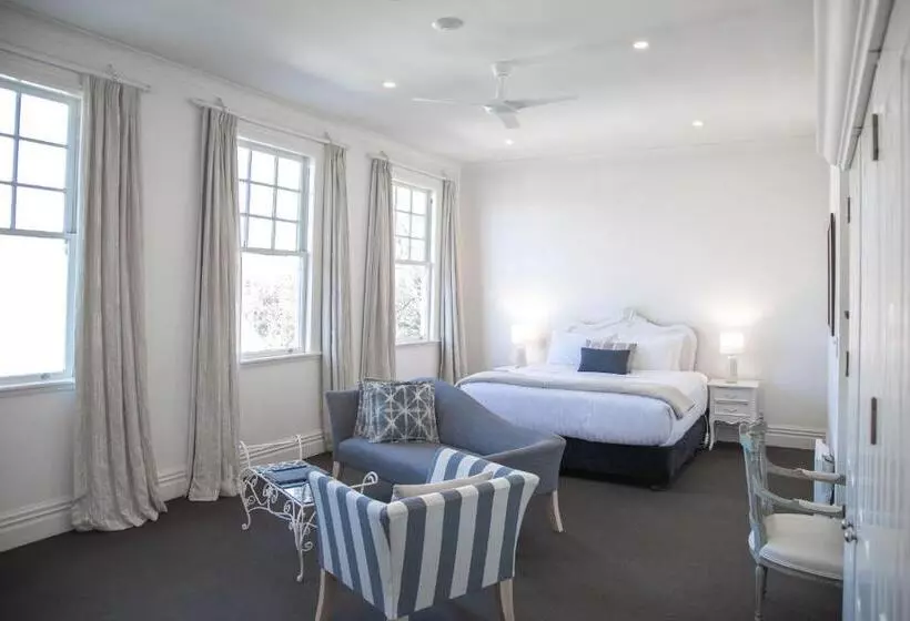 酒店 The White Swan