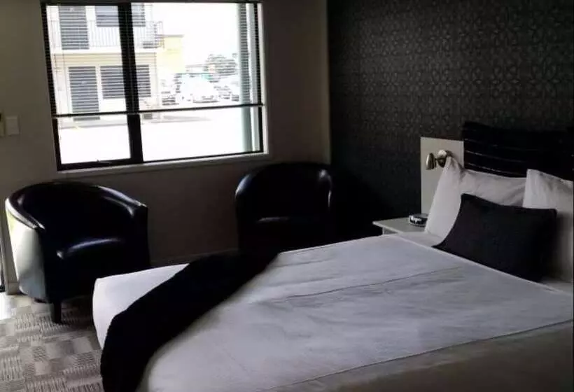 汽车旅馆 Asure Abode On Courtenay Motor Inn