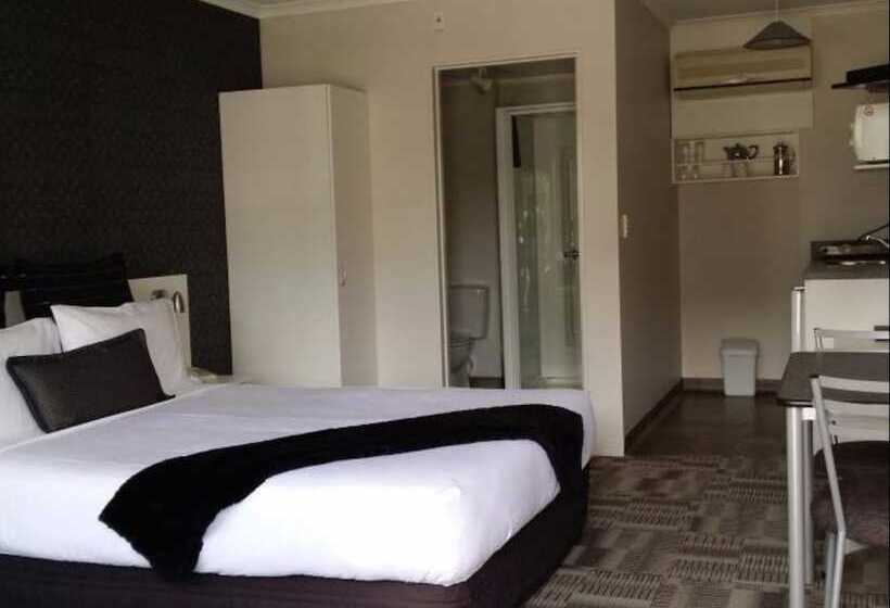 מוטל Asure Abode On Courtenay Motor Inn