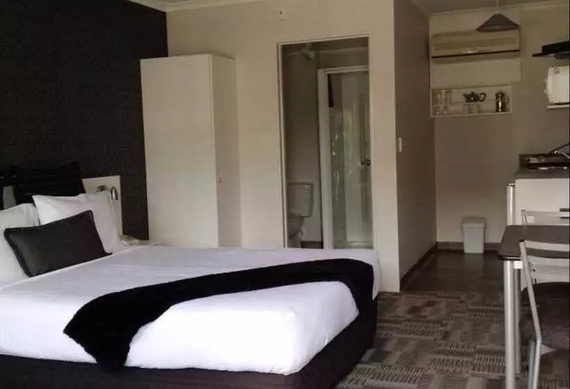 汽车旅馆 Asure Abode On Courtenay Motor Inn