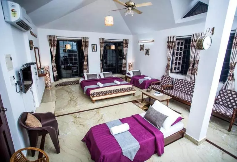 Siolim Suites