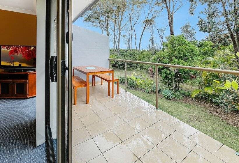 Smugglers On The Beach