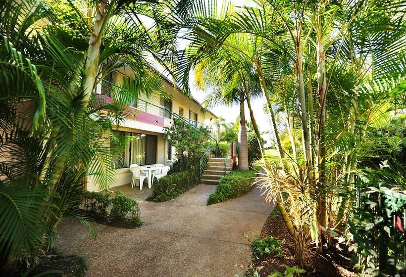 Smugglers On The Beach