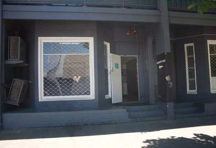 The Hive Hostel Traveler Friendly, Passport Only