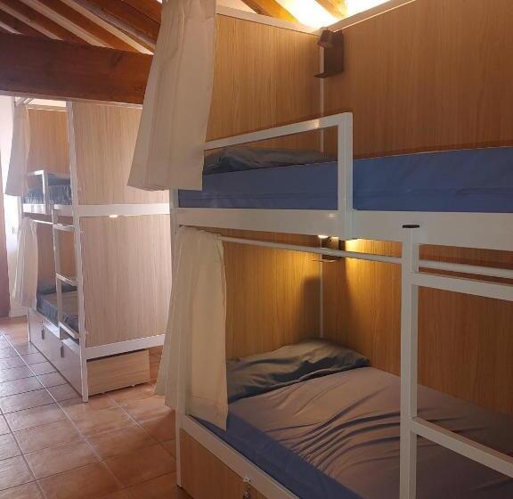 Urban Hostel Palma Albergue Juvenil Youth Hostel