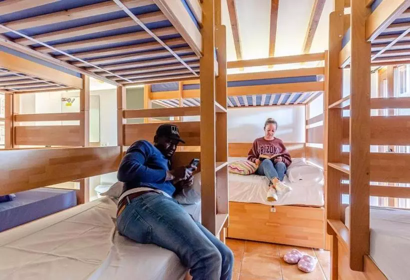 Urban Hostel Palma  Albergue Juvenil  Youth Hostel