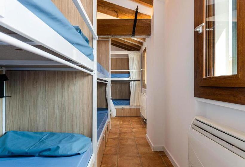 Urban Hostel Palma Albergue Juvenil Youth Hostel