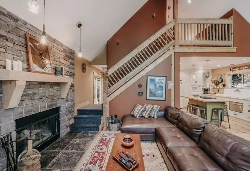 79mbr   Hot Tub   Pets Ok   Wifi   Bbq