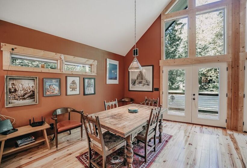 79mbr   Hot Tub   Pets Ok   Wifi   Bbq