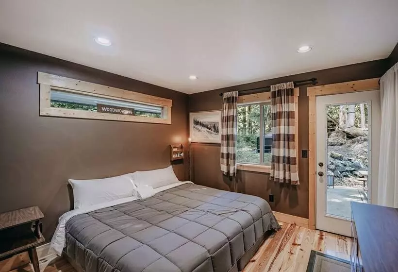 79mbr   Hot Tub   Pets Ok   Wifi   Bbq