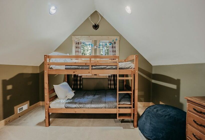 79mbr   Hot Tub   Pets Ok   Wifi   Bbq