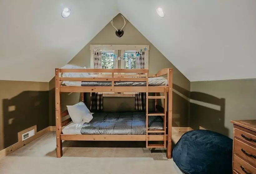 79mbr   Hot Tub   Pets Ok   Wifi   Bbq