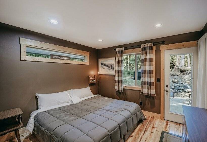 79mbr   Hot Tub   Pets Ok   Wifi   Bbq