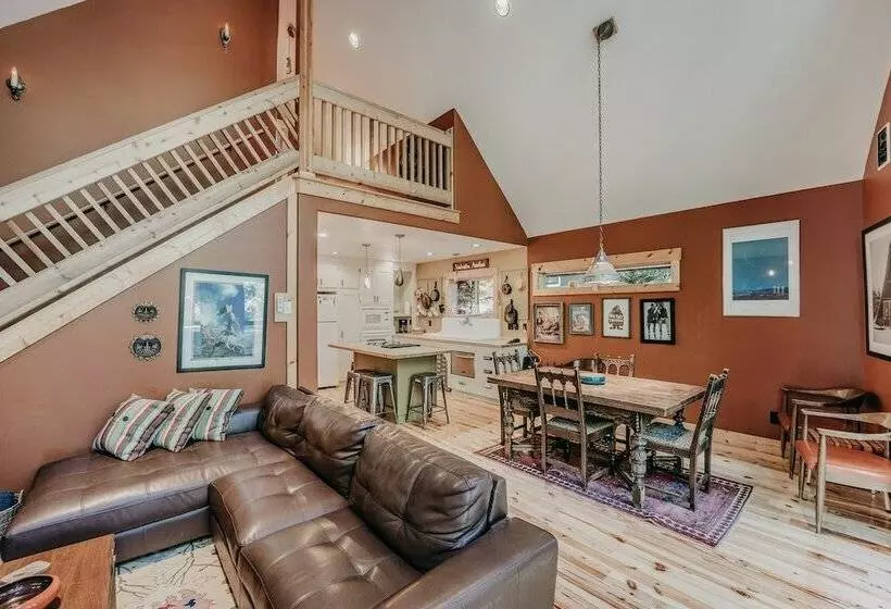 79mbr   Hot Tub   Pets Ok   Wifi   Bbq