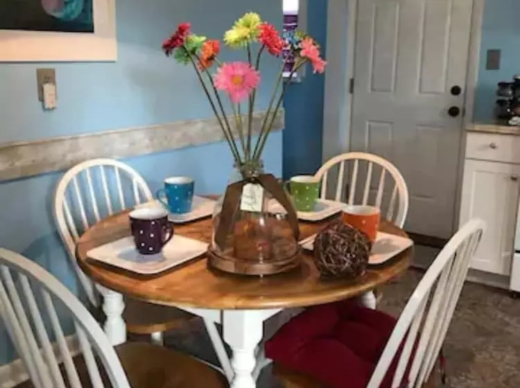 Country Chic Cottage