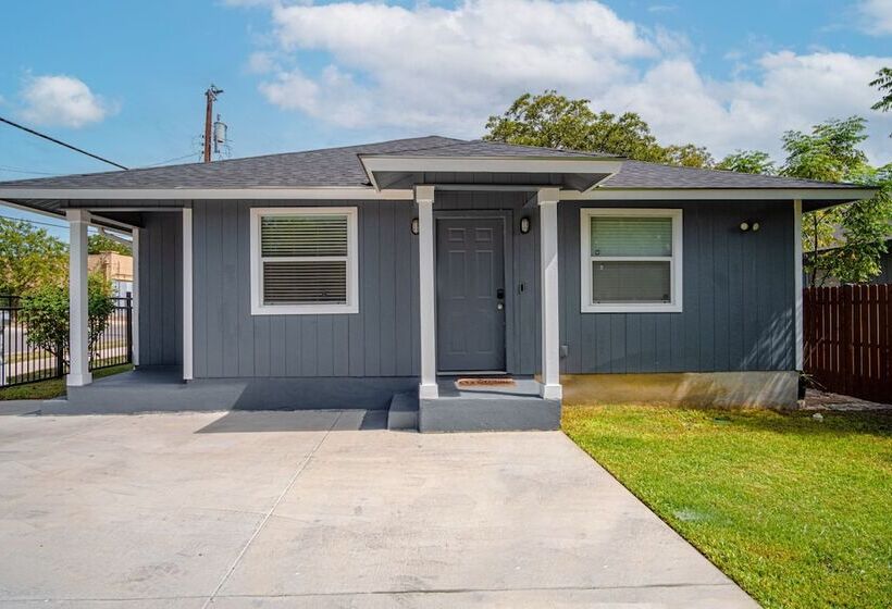 Freshly Remodeled 3br 2ba Near Fantastic Downtown