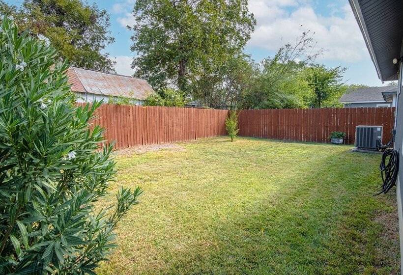 Freshly Remodeled 3br 2ba Near Fantastic Downtown