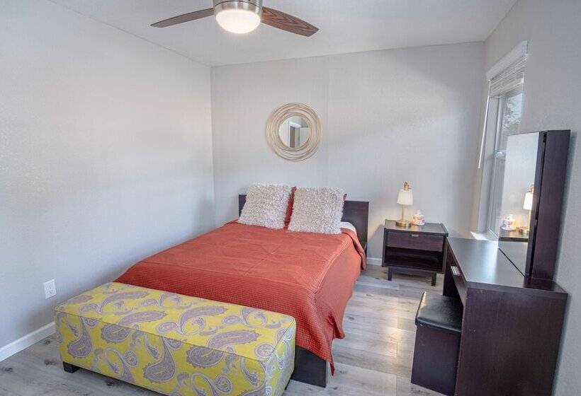 Freshly Remodeled 3br 2ba Near Fantastic Downtown