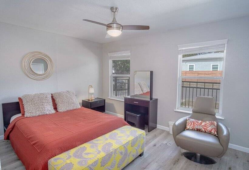 Freshly Remodeled 3br 2ba Near Fantastic Downtown