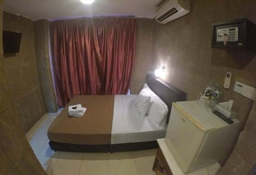 Green Town Hotel & Resort Kuah