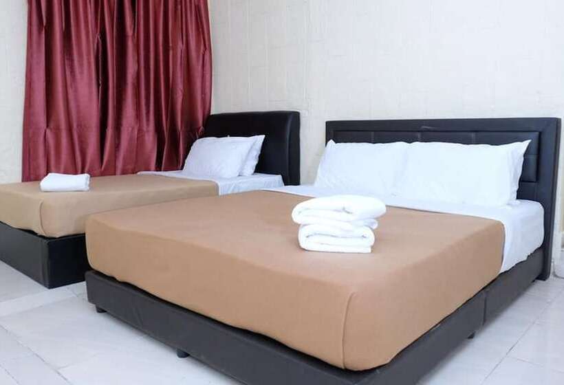 Green Town Hotel & Resort Kuah