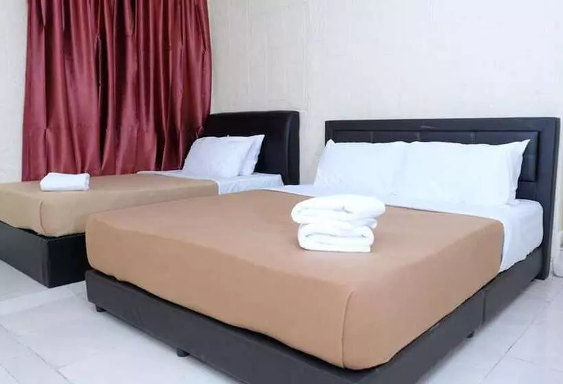 Green Town Hotel & Resort Kuah