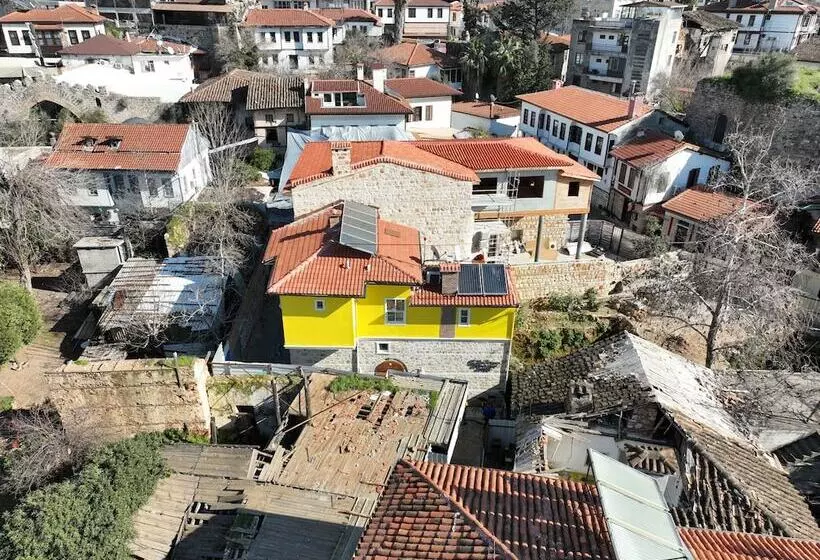 مسافرخانه The Little Prince Pension