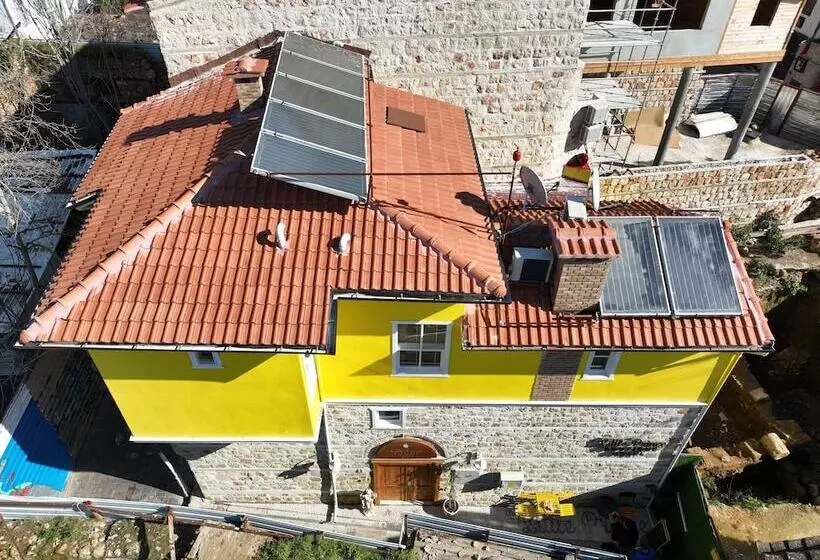 مسافرخانه The Little Prince Pension