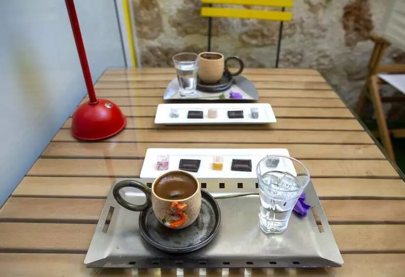 مسافرخانه The Little Prince Pension