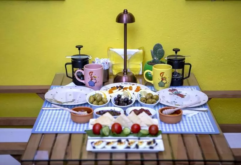 مسافرخانه The Little Prince Pension