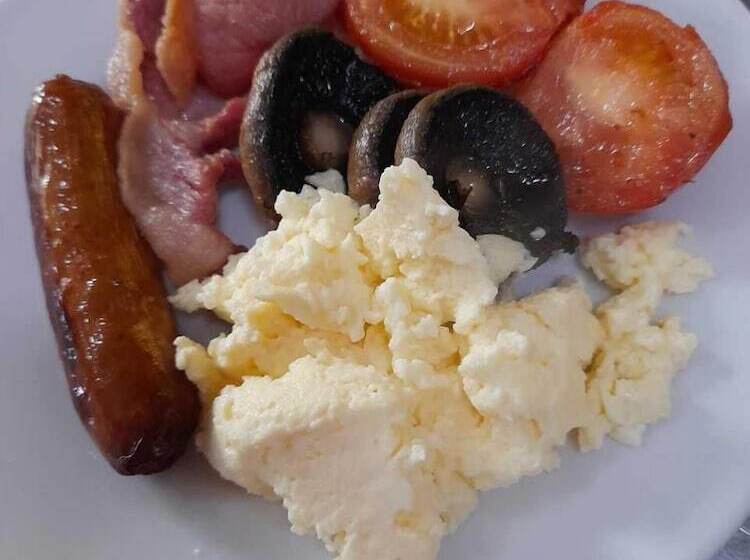 여관 The Rising Sun