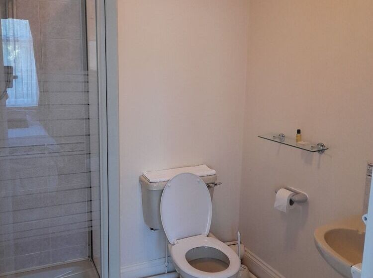 여관 The Rising Sun