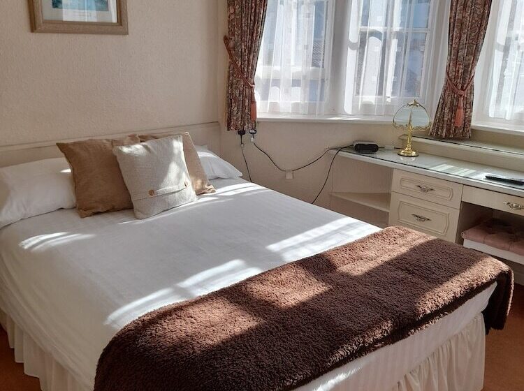 여관 The Rising Sun