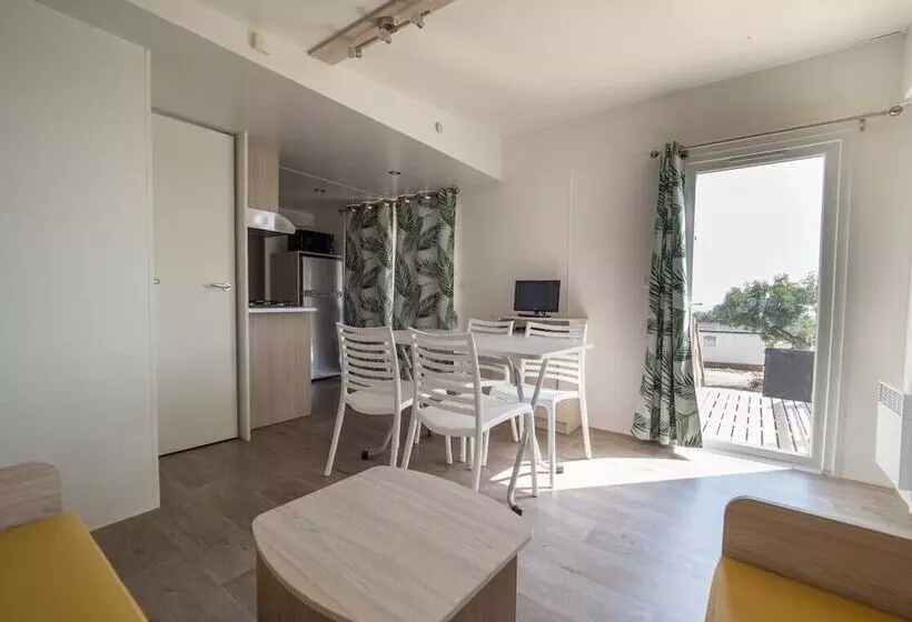 ホテル Camping L Orangeraie