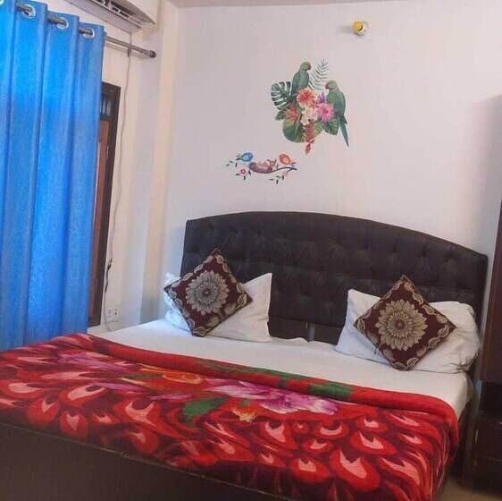 בית מלון כפרי Celebrity Resort