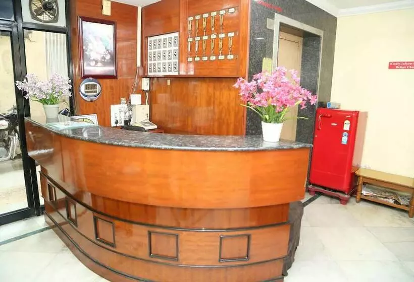 هتل Goroomgo Sun Star Residency Chennai