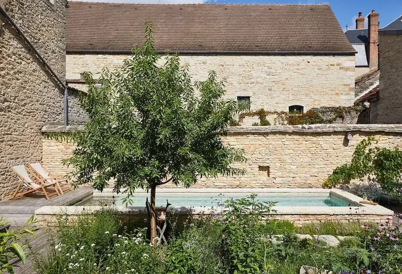 ホテル La Maison De Pommard