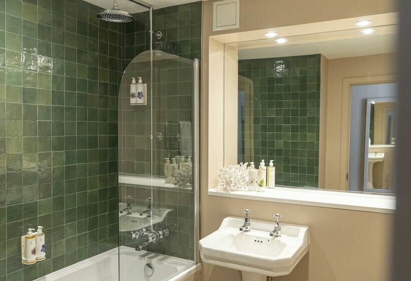 בית מלון כפרי Oyster House